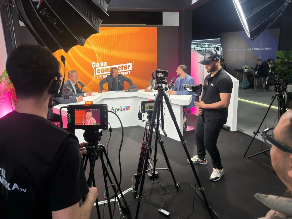 Studios vidéo clé en main : multicaméra, régie et éclairage pro
